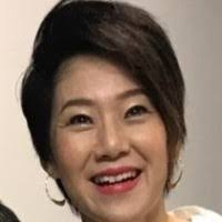 Alva Lee's Instagram, Twitter & Facebook