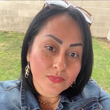 Adriana Carmona updated her profile picture.