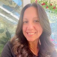 Loretta Mccracken's Instagram, Twitter & Facebook