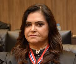 Desembargadores Marcos Lincoln dos Santos e Maria Lúcia Cabral Caruso são  designados para superintendências no TJMG