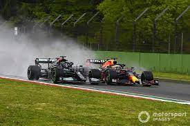 Ross brawn thinks lewis hamilton might have regretted fighting max verstappen for the lead into the first chicane of the emilia romagna grand prix. How Verstappen And Hamilton S Imola Clash Sets The F1 Tone