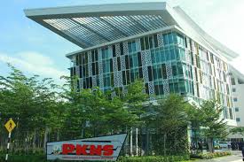 Perbadanan kemajuan negeri selangor (pkns) mengesahkan kakitangannya yang maut dalam kemalangan bas di turki, semalam, dikenali sebagai azalan miswan. Pkns Serlah Keunikan Bernam Jaya Selangorkini