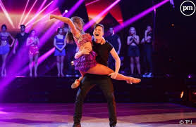 Ce soir le 31 octobre 2015 , un premier candidat a été éliminé après un prime sensiblement plus réussi que le lancement de la semaine dernière. Danse Avec Les Stars 2015 Episode 6 Vous N Avez Plus Le Droit De Dire Ca Puremedias