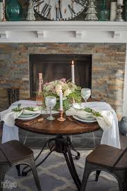 Howstuffworks.com contributors having the table set properly when your guests arrive will make them feel tha. How To Create A Romantic Table For 2 On A Budget The Diy Mommy