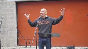 At francis chan's previous website, one could read of mr. I Visited Francis Chan S House Church Network Here S What I Learned By Travis Nicholson Medium