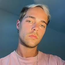 Kenneth Vos (@kennvos)