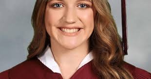 Destrehan High School graduates for 2022