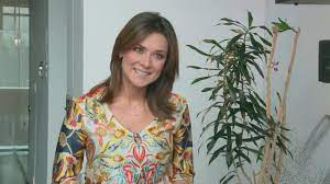 Tv presenter, journalist, and lawyer who's known for joining the team of canal uno's noticias uno in 2011. Silvia Corzo Habla Por Primera Vez Sobre La Supuesta Mala Relacion Con Vicky Davila