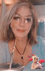 Hola feliz comienzo del año para tod@s besos 💋 💕💕🫦🫦🌺🌺❤️❤️🌹