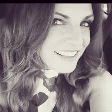 Does anyone born in the 80s remember seeing a ton of infomercials for  “speed reading classes” where like you could supposedly read a whole page  in less than a second and the