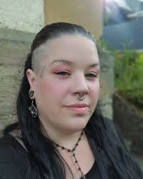 Ok. Once more..... Memo to myself....don't correct Mistakes in the  Main-Post if you don't want to kick your Post into the Control-Waitinglist.  I'm so sorry that i have the post it again