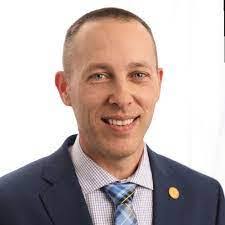 Eric Clower's Instagram, Twitter & Facebook