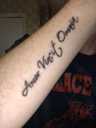 Amor Vincit Omnia Latin Qoutes Tattoo Tattooidea Tattoos Tattoo Quotes Tattoos And Piercings