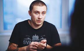 Стерненко з 2014 року був одним із лідерів проукраїнських акцій та антитруханівських протестів у місті, яке до того ж політичними стерненко вважає й інші обвинувачення проти себе. Nacist Sternenko Prizyvaet K Borbe Za Spravedlivost