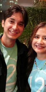 Kolaborasi Junior Roberts dengan Prilly Latuconsina di "12 Cerita Glen  Anggara"