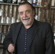 Pagina ufficiale di nino frassica. Nino Frassica Fiction Risate E Il Nuovo Libro Novella Bella