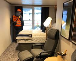 The hurtigruten ms midnatsol coastal liner has 298 cabins and suites with 638 berths. Ines Nastali Ø¹Ù„Ù‰ ØªÙˆÙŠØªØ± First Cabins Onboard Hurtigruten Roald Amundsen Are Fitted Out Materials Used Need To Adhere To Be Fire Retardant And In Case Of Fire Not Expose Passengers To Toxic