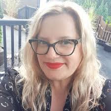 Helen Baxter's Instagram, Twitter & Facebook