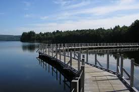Le Lac Des Settons Et Son Barrage Lac Des Settons Paysage De Bourgogne Pont Canal De Briare