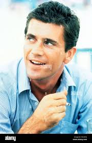 Original Film Title: THE YEAR OF LIVING DANGEROUSLY. English Title: THE YEAR  OF LIVING DANGEROUSLY. Film Director: PETER WEIR. Year: 1982. Stars: MEL  GIBSON. Credit: M.G.M/UNITED ARTIST / Album Stock Photo - Alamy