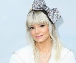 Whatever your reasons may be, getting in direct contact with a celebrity can be a difficult process. Lily Allen Biography Facts Childhood Family Life Career