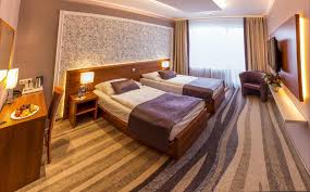 Massive buche in 5 farbenmassive eiche in 3 farben6 fussformen7 grössen. Avanti Hotel Brunn Aktualisierte Preise Fur 2021