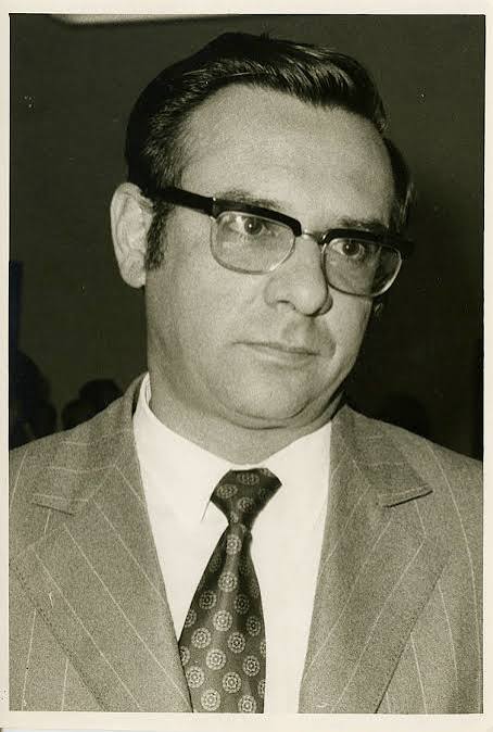 Enrique Pérez Olivares archivos - Editorial Dahbar