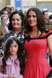 Born salma valgarma hayek jiménez; Salma Hayeks Tochter Wachst Ihr Haar Fur Einen Tollen Grund