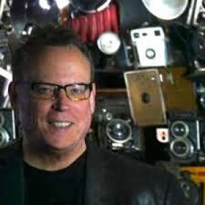 Bob Lennox's Instagram, Twitter & Facebook