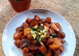 Masukkan isian bakso, sosis dan kerupuk seblak mentah ke dalam wajan lalu tunggu hingga agak kerupuk layu. Resep Rahasia Oseng Oseng Kecap Tahu Jepang Sosis Bakso Good Food