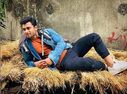 In the picture, we can see the couple almost twinning with their chequered shirts at their disposal. Shoaib Ibrahim Age Wiki Biography Love Marriage Networth Affairs Wife