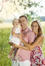 Happy Family In Nature Family Portrait Poses Family Posing Fall Family Portraits