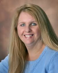 Kelly Whitehead's Instagram, Twitter & Facebook