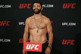 Good shots from both men but it is the younger fighter pushing the pace. Ufc San Antonio Results Andrei Arlovski Puts On Clinic Early Against Ben Rothwell