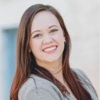 Ariel Spicer's Instagram, Twitter & Facebook