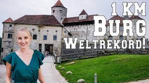 Hier finden sie informationen über öffnungszeiten und möglichkeiten zum heiraten. Weltrekord Ich Besuche Die Langste Burg Der Welt Burg Zu Burghausen Nessi S World Youtube