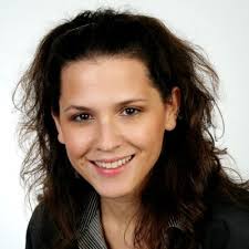 Delighted to announce that I have relocated to Paris where I will be  supporting our clients in understanding how oil & gas companies are  transforming as they embrace the Energy Transition. I