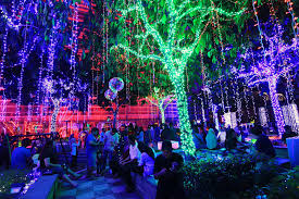 Paolo cucchi was inspired by a storm of seagulls flying on the nearby lake whilst visiting the site one morning. Malaysia Akan Dirikan Pusat Esports Di Kota Putrajaya Dailysocial