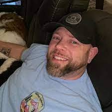 Roger Agan's Instagram, Twitter & Facebook