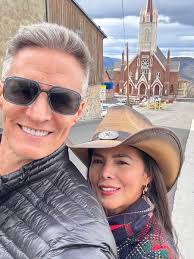 It's amazing to think about all the love, laughter and memories we have  shared over the past 17 years. Here's to many more milestones together.  Happy anniversary to us! 🥰 ❤️