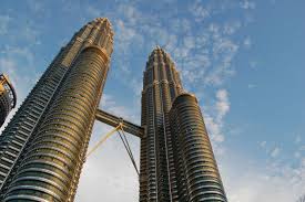 Ad Classics Petronas Towers Cesar Pelli Petronas Towers Skyscraper Famous Architects