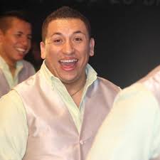 Listen to Mi Buen Corazón