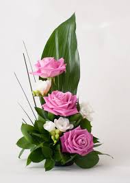 Pin De June Mangano Em Christchurch Florist Arranjos Florais Contemporaneos Arranjos De Flores Igreja Arranjos De Flores Simples