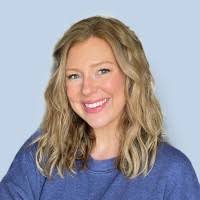 100+ perfiles de «Winn»