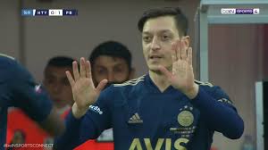 Fenerbahçe mesut özil'i transfer edecek mi? Mesut Ozil Makes His Fenerbahce Debut Video Dailymotion