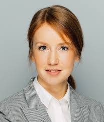 Lisa Treiber's Instagram, Twitter & Facebook