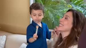 Filho de Claudia Raia Vira Maquiador! Veja o Momento Mais Fofo!