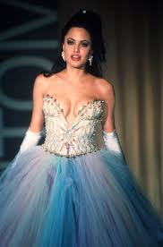 Directed By Michael Cristofer With Angelina Jolie Faye Dunaway Elizabeth Mitchell Mercedes Ruehl The Angelina Jolie Young Dresses Evening Dresses Vintage