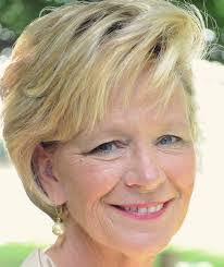 Elsa Dixon's Instagram, Twitter & Facebook