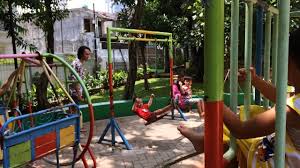Ketemu lagi nih, pada postingan kali ini kami akan berbagi informasi menarik terkait gambar mewarnai taman bermain anak. Rptra Yang Khusus Dibangun Untuk Ruang Bermain Anak Jakarta Kumparan Com
